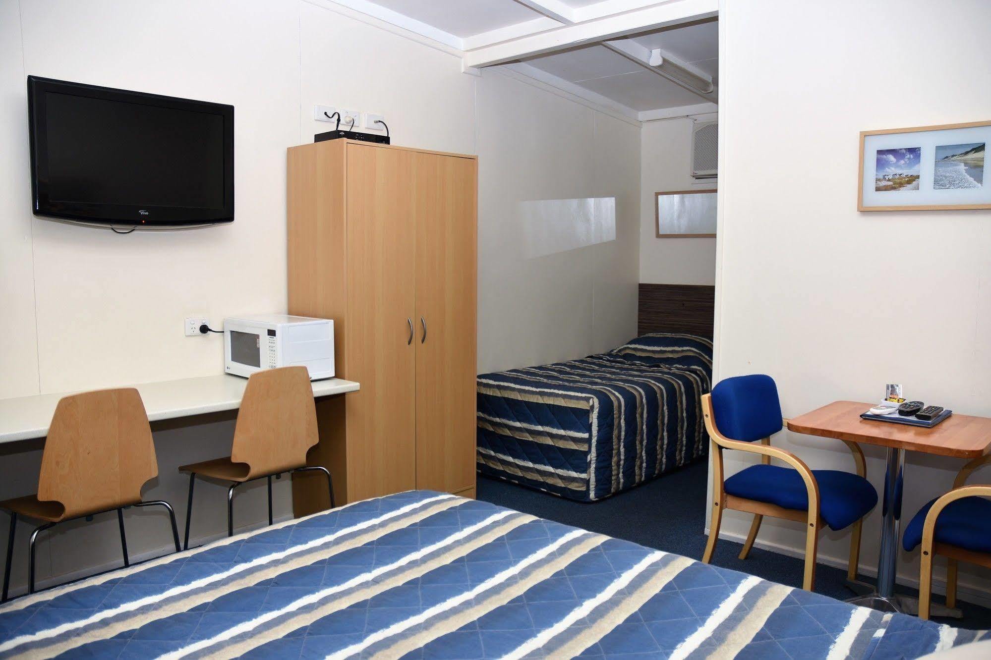 Chinchilla Motel Екстериор снимка