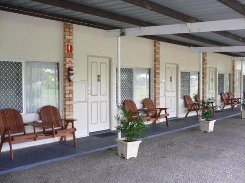 Chinchilla Motel Екстериор снимка